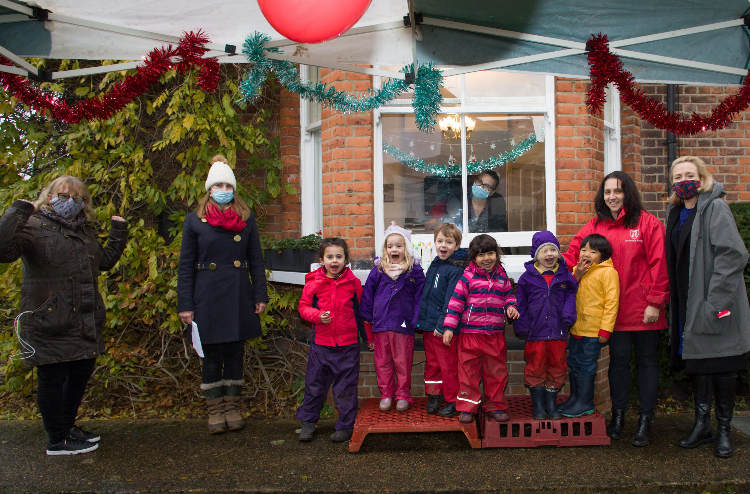Christmas joy & festive cheer shared through care home window